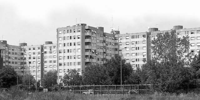 CASE BIANCHE - LA SCUOLA AUIC PER MILANO